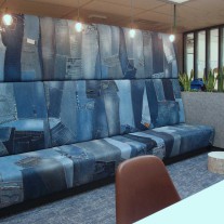 Middelbare school Jeans bank Broklede